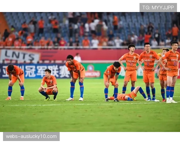 【2026年4月中超联赛保级区态势与走势分析·非赛事·教育俱乐部携手本地小学开展足球公益活动，旨在逆境中维系社区纽带